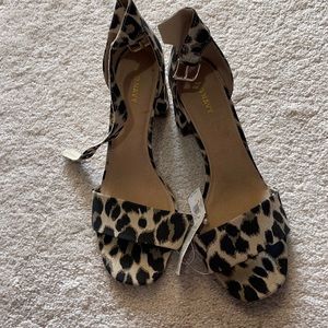 Old navy leopard heels